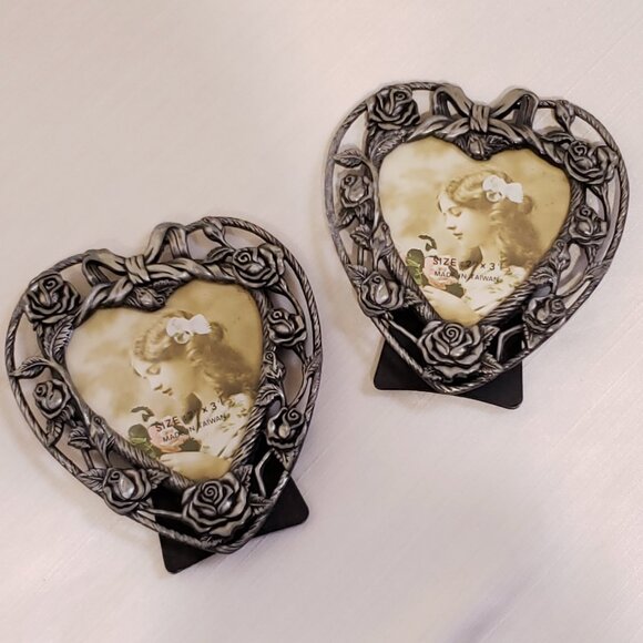 Vtg SET 2 Ornate Victorian Heart Photo 2x3" Picture Frame 4" Pewter Silver Metal - Picture 2 of 8